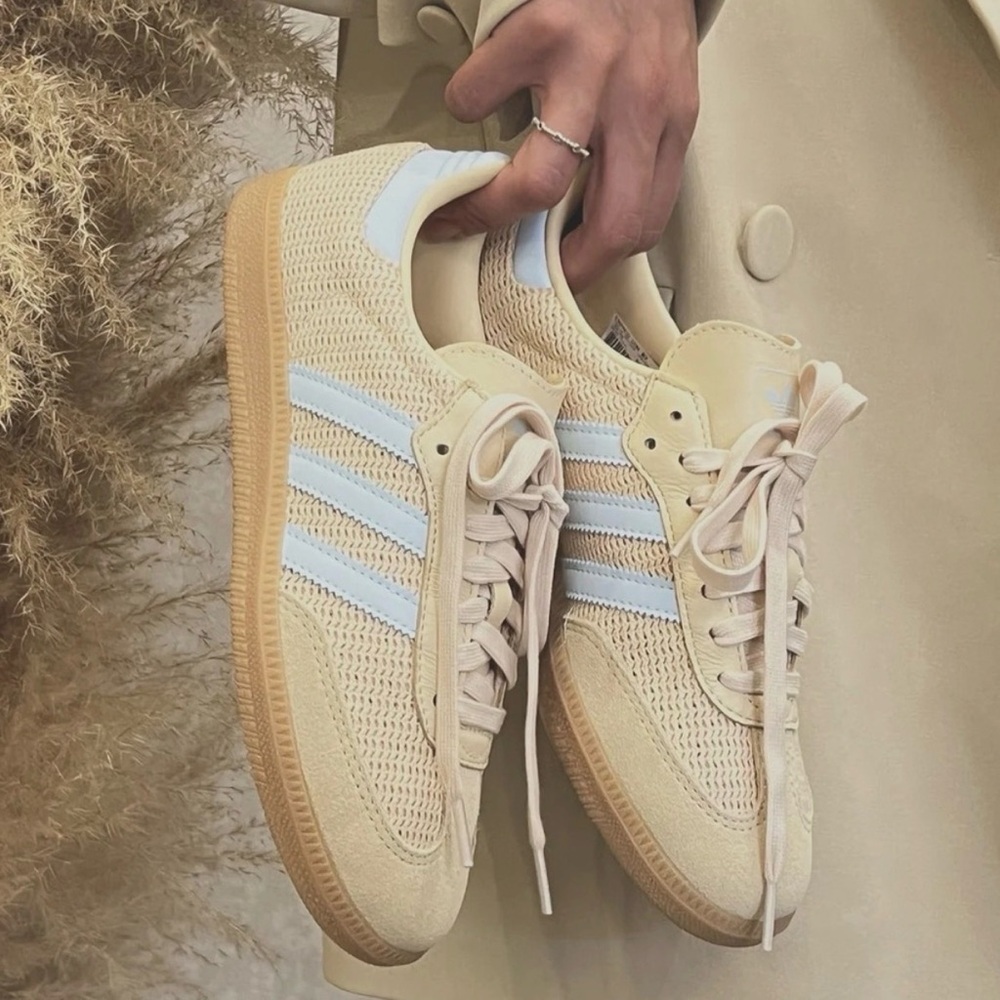 Adidas Sand Strata/Sky Tint